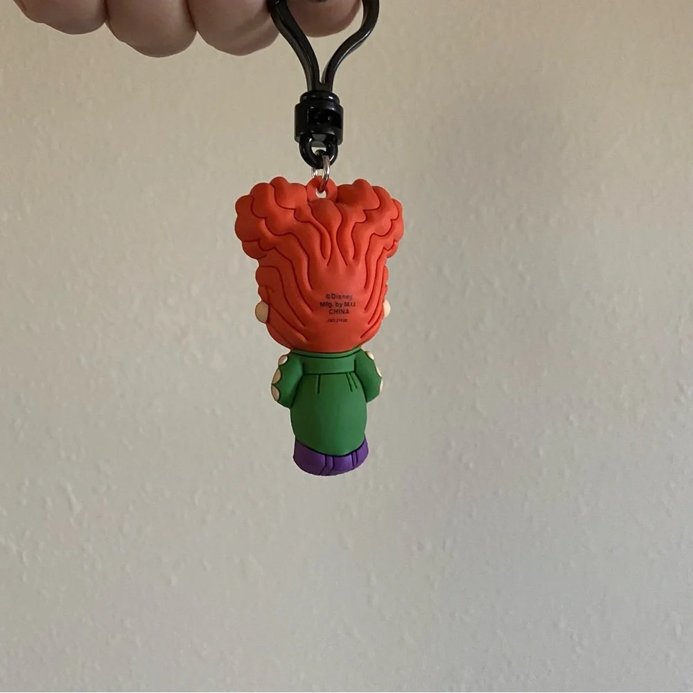 Disney Hocus Pocus Winifred Bag Clip Halloween - Picture 3 of 3